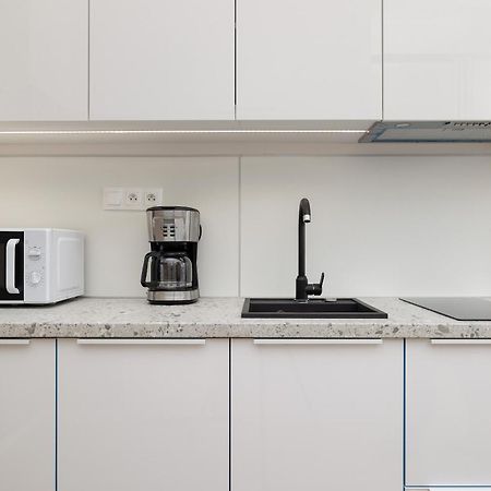 Modern Studio With Terrace And Parking In Swinoujscie By Noclegi Renters Exteriör bild