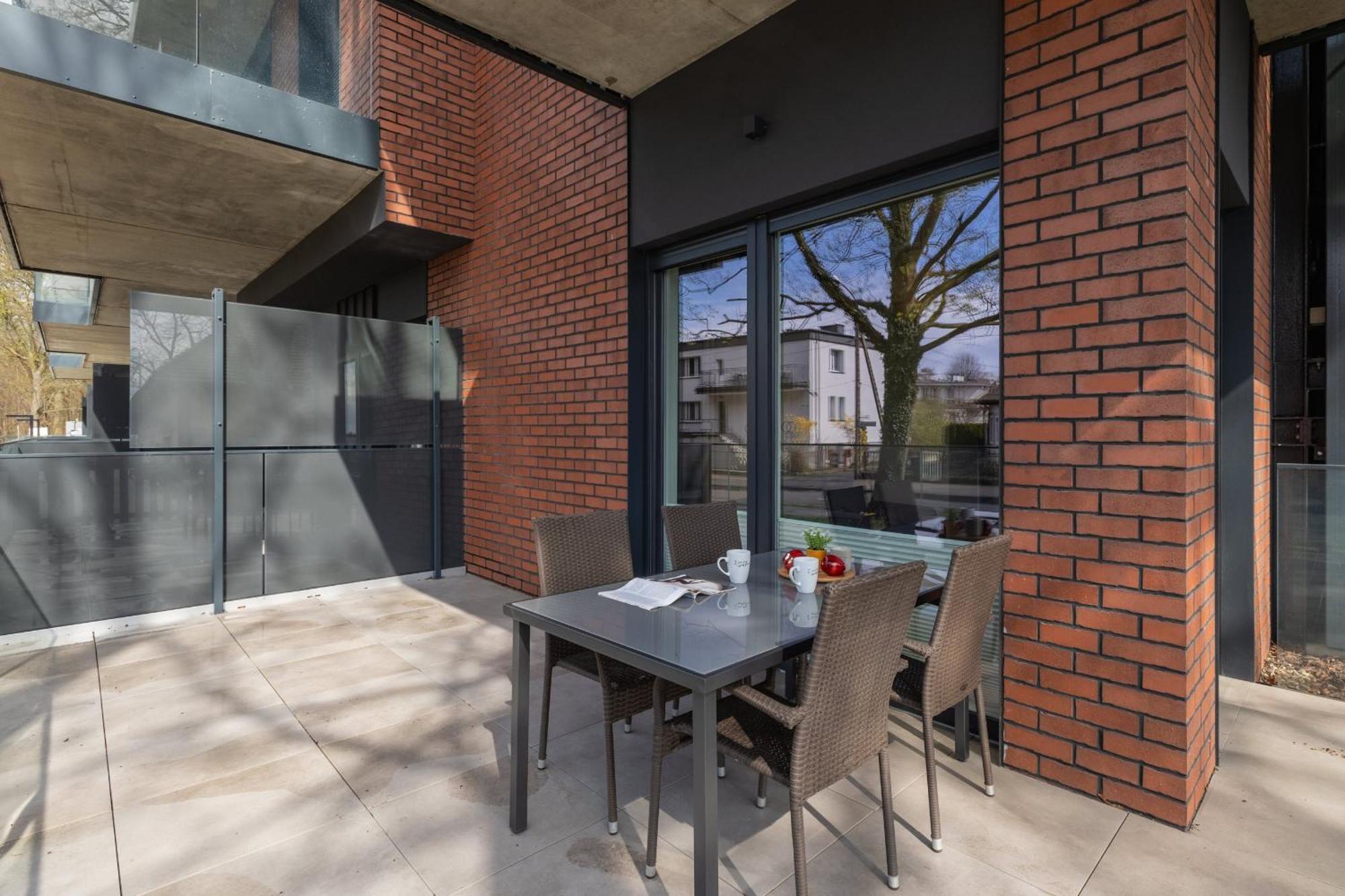 Modern Studio With Terrace And Parking In Swinoujscie By Noclegi Renters Exteriör bild
