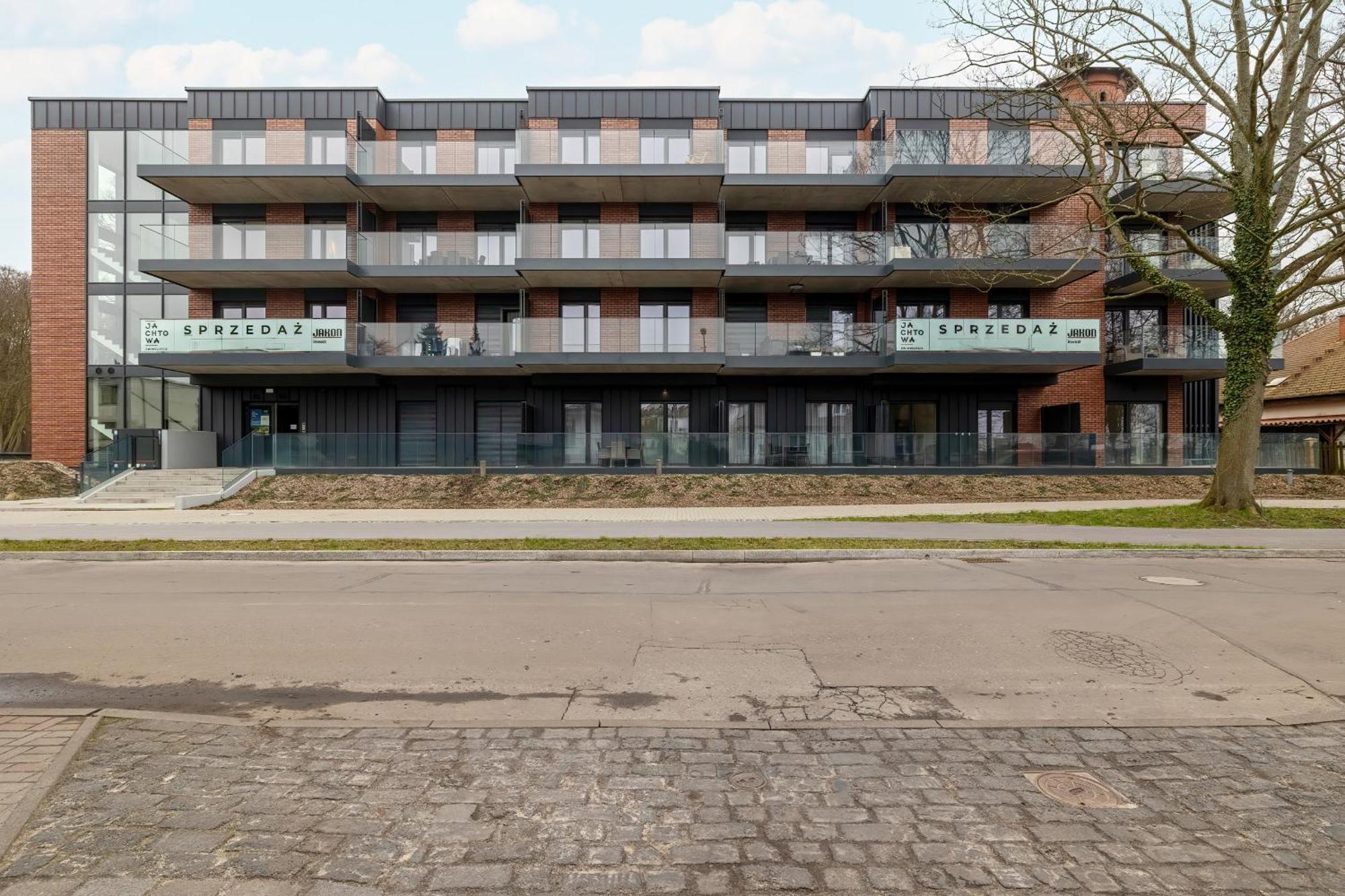 Modern Studio With Terrace And Parking In Swinoujscie By Noclegi Renters Exteriör bild